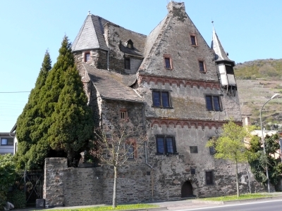 Burghaus  Karden